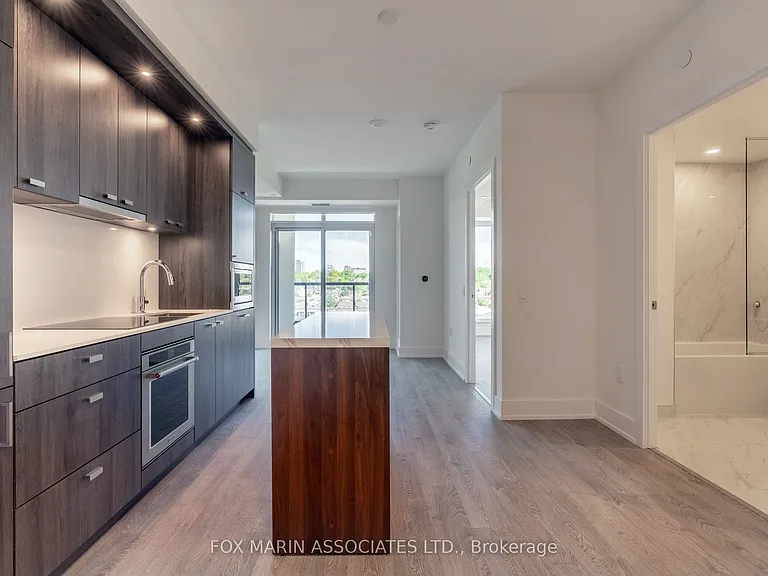 858 Dupont St #806 — Photo 2