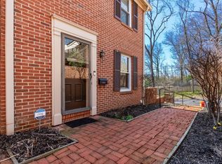 5733 N High St, Columbus, OH