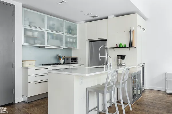 Rented by Brown Harris Stevens | media 38