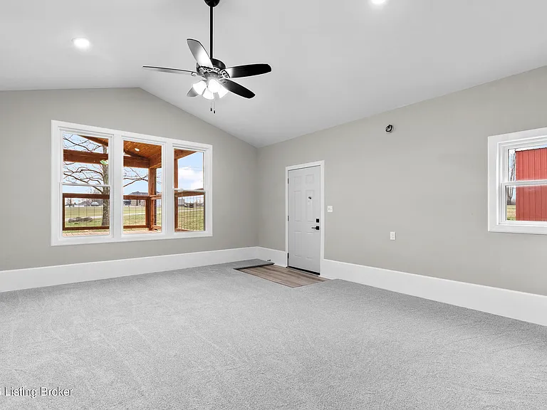 58 Riverside Ln — Photo 20