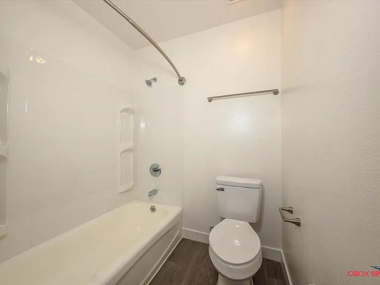951 S Hobson'S Choice Ln — Photo 8