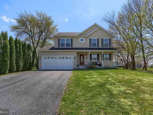17A W Market St, Myerstown, PA 17067