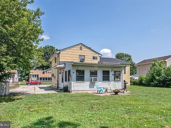 3rd image of 9 Canterbury Dr