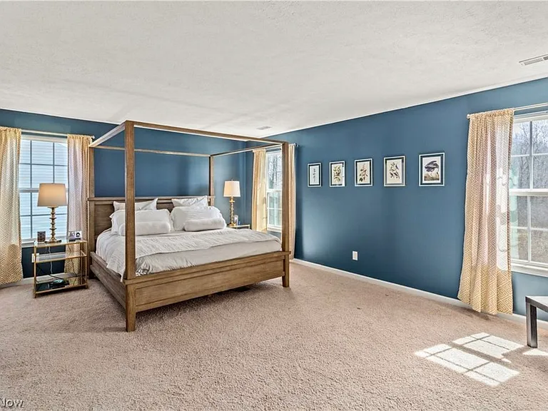 10267 Flagstone Dr — Photo 4
