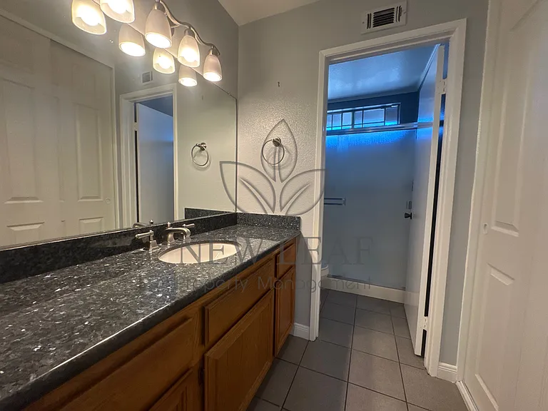 831 Carlton Privado — Photo 11