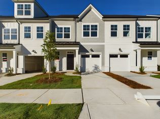 9525 Munsing Dr, Charlotte, NC 28269