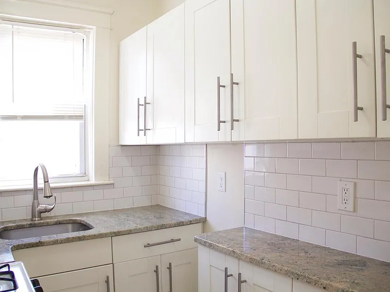 36 Richter St #2 — Photo 4