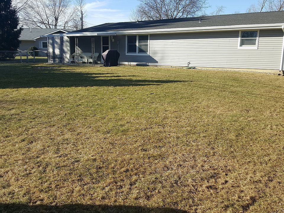 2nd image of 105 Maxwell Pl