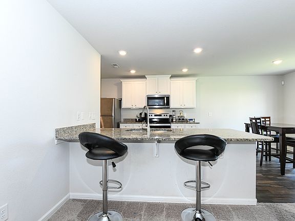 4th image of 3 Hazelburn Ct