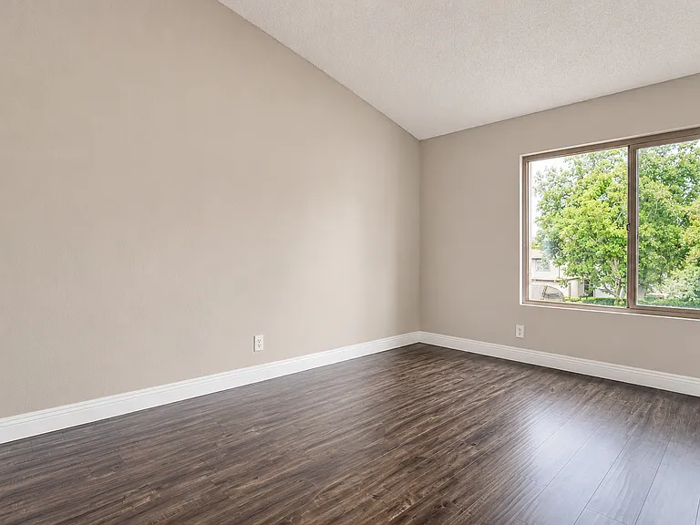 1112 S Cypress Ave #51 — Photo 8