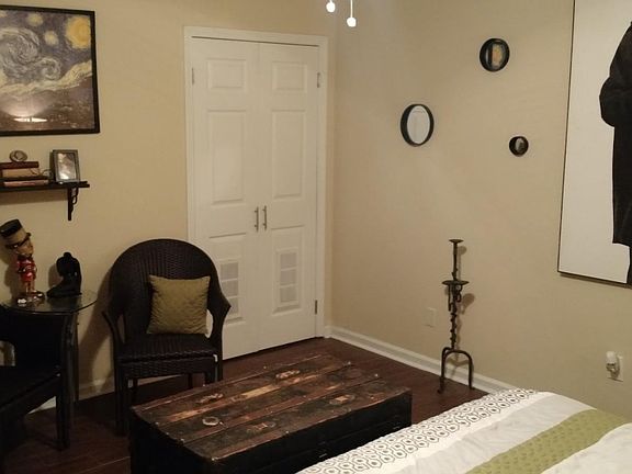3rd image of 358 E Parkway N APT 3