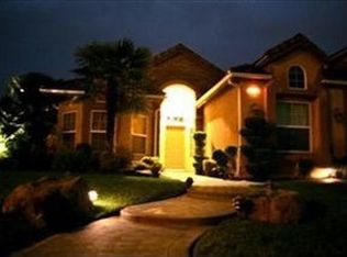 1052 E Hogan Ave, Fresno, CA 93730