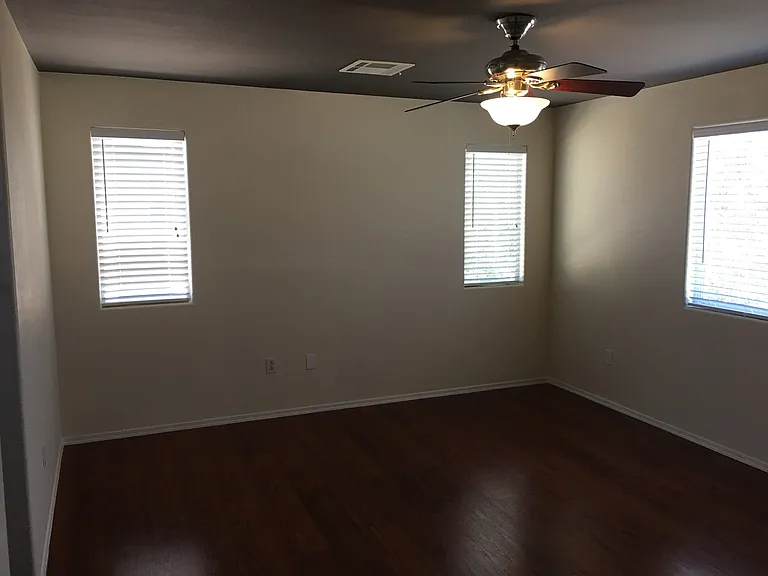 9933 Carrizo Springs Ave — Photo 16