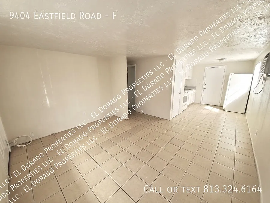 Spacious 2br/1ba duplex near USF — Photo 4