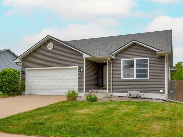 2416 Grand River Dr, Des Moines, IA 50320