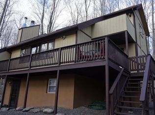 2616 Boulder Ct, Lake Ariel, PA 18436