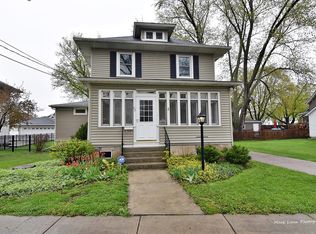 62 N Worth Ave, Elgin, IL 60123