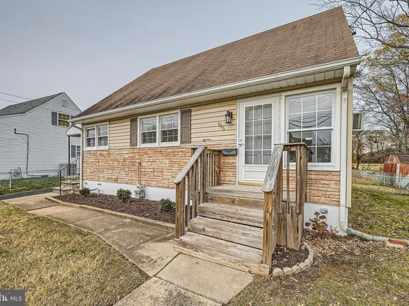 966 Lance Ave, Essex, MD 21221