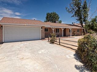 13265 Topsanna Rd, Apple Valley, CA 92308