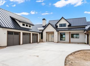 1026 Club House Rd, Kerrville, TX 78028