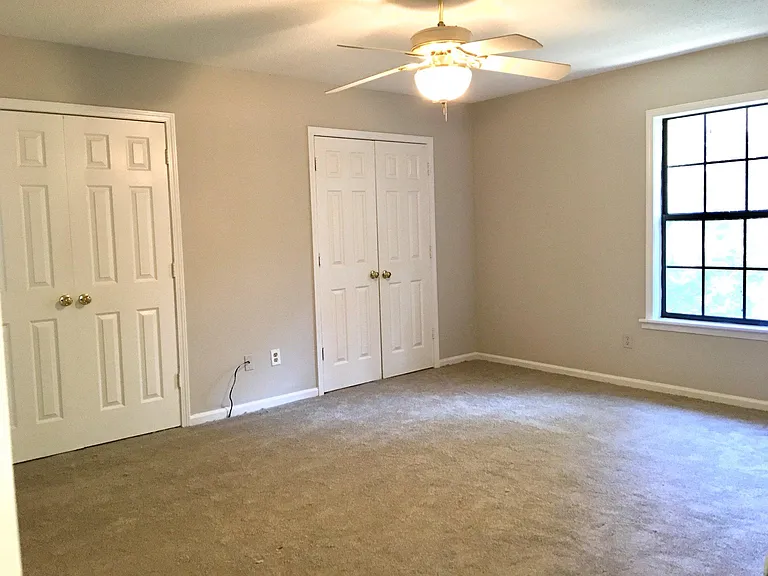 684 Elvis Presley Dr — Photo 8