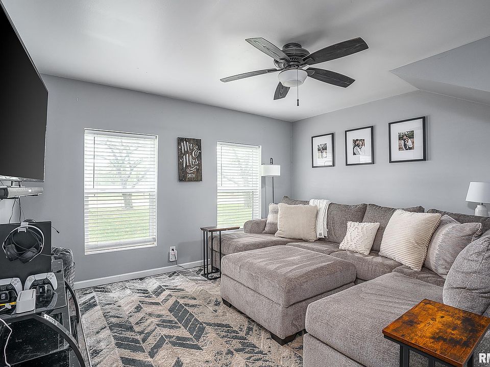 520 9th Ave, Camanche, IA 52730 Zillow