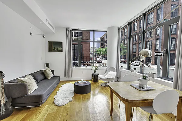 Rented by Compass | media 22