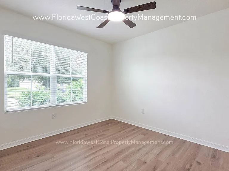 2836 Greenleaf Ter — Photo 25