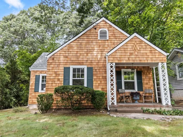 11 Sharon Avenue, Setauket, NY 11733