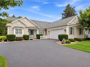 2 Oakfield Way, Pittsford, NY 14534
