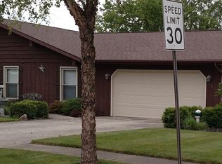 1515 Canterbury Dr, Decatur, IN 46733