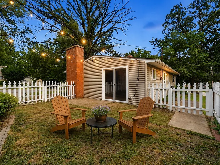 131 Oak Dr — Photo 26