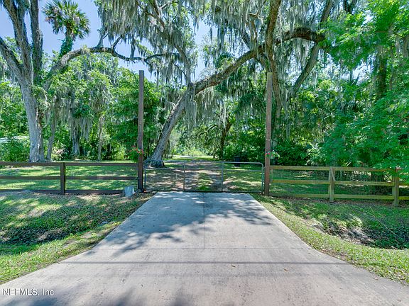 2nd image of 291 S WILDERNESS Trail