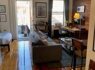 19 Bank St APT 2R, New York, NY 10014