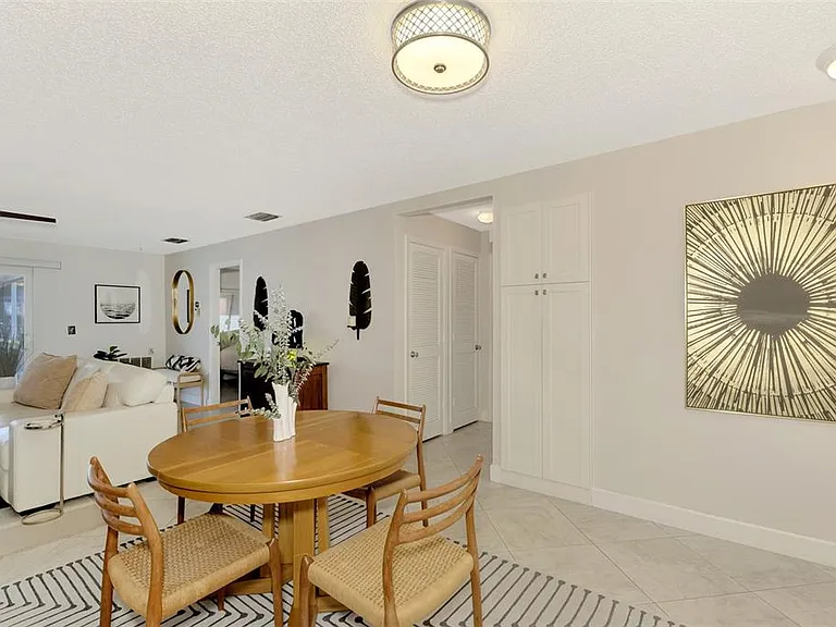 2643 Lear Rd — Photo 11