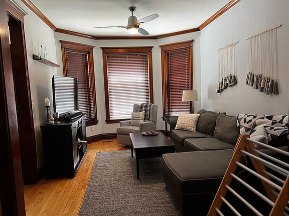 3rd image of 2504 N Richmond St #1