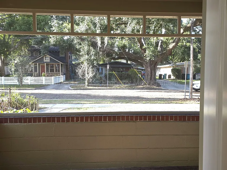 1010 E Central Blvd — Photo 24