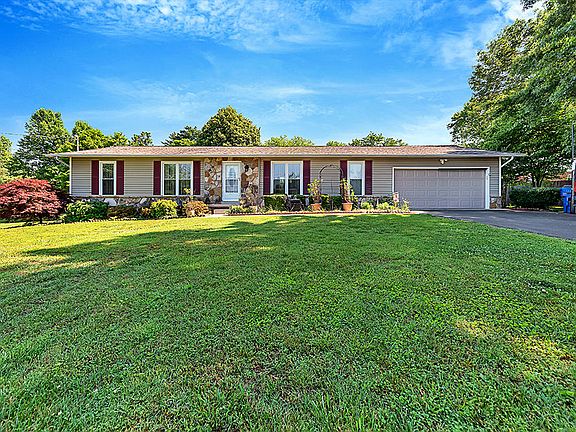 2nd image of 8565 Dresden Dr