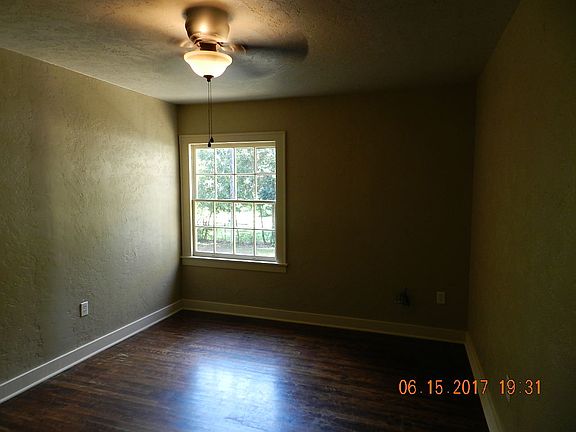 5th image of 200 Rawley Dr