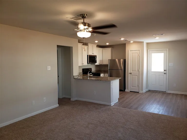 16129 Sugar Falls Dr — Photo 4