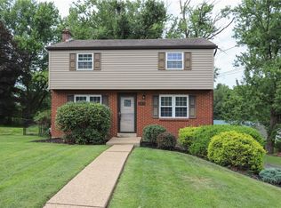 263 Great Smokey Dr, Pittsburgh, PA 15239
