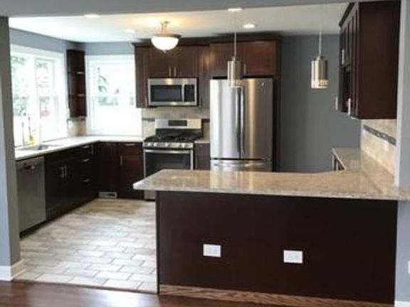 3rd image of 2824 Willow St