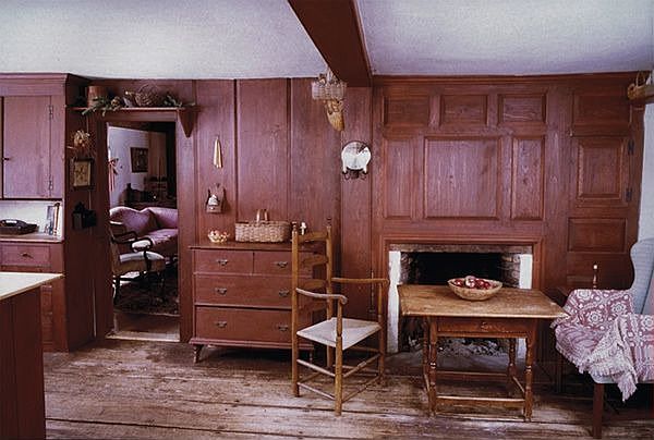 2nd image of 1464 Main St