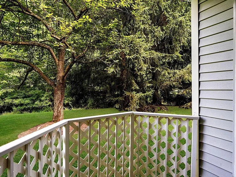 907 Diamond Dr — Photo 22