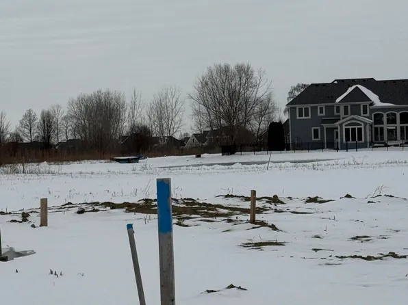 9248 Summer Song Ln, Sylvania, OH 43560