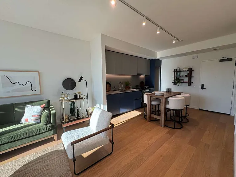 395 6th St #411 — Photo 3