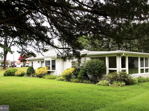 1456 Holly Vista Dr, Colonial Beach, VA 22443