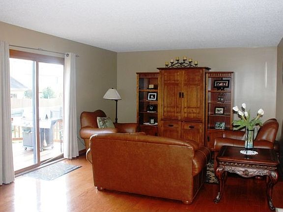 Living Room-Hardwood Floors