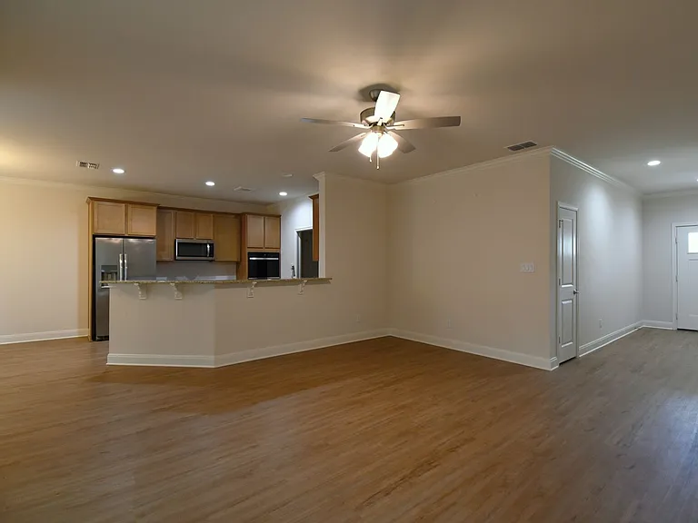 6067 Hamilton Meadows Way — Photo 7