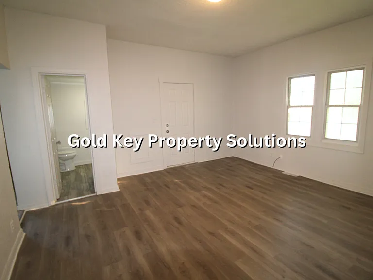 2223 Chase St — Photo 10